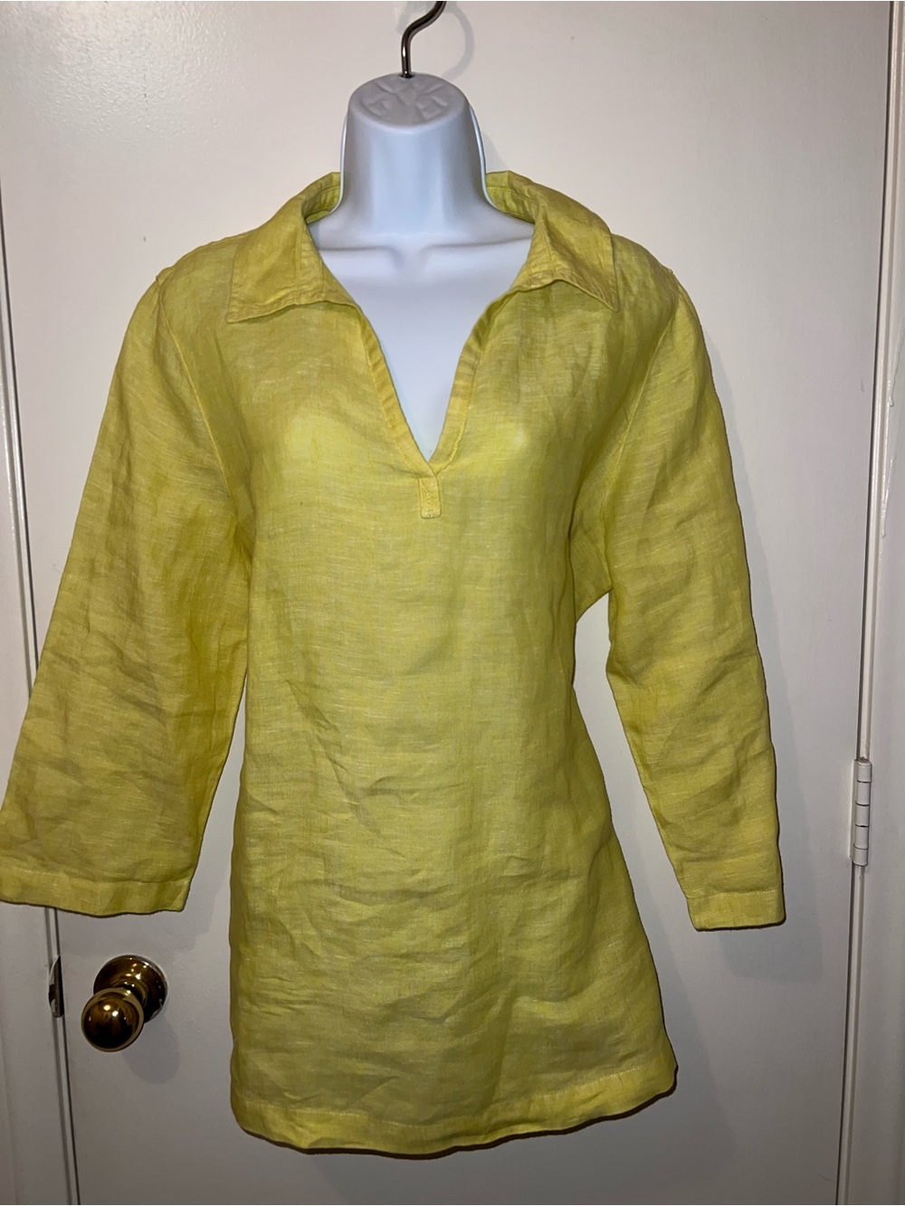 Tahari Yellow Linen Shirt with V-Neck Collar